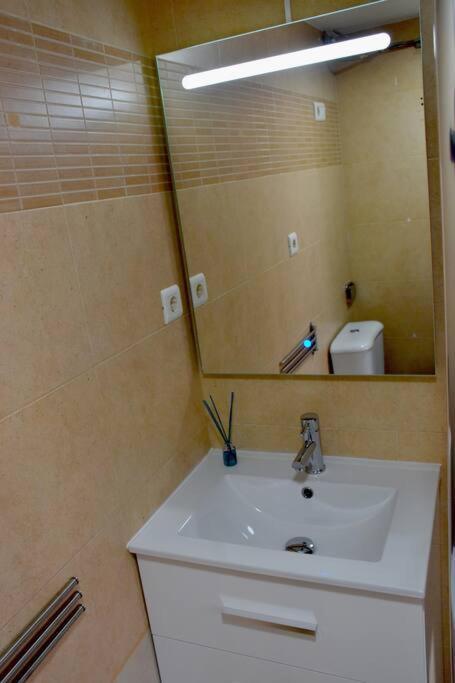 Small Apartament By The Sea Malaga Bagian luar foto